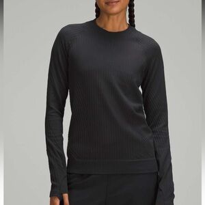 NWOT Lululemon Rest Less Pullover
Aerial Current Black / Black